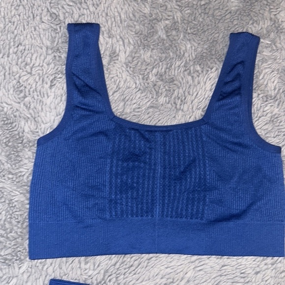 Two Piece Seamless Ribbed Work Out Set - Picture 4 of 9